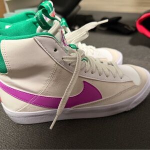Nike Women's Sneakers - White, Green, and Purple